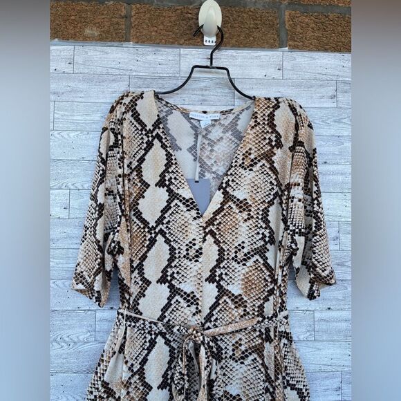 Preston & York
Sydney Antelope Print Knit V-Neck Short Sleeve Tie Waist Midi L - Picture 4 of 14